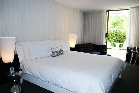 Hotel Theodore Скоттсдейл